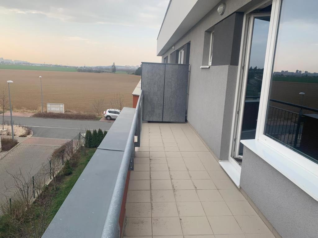 Apartment Iron Cube Praga Exterior foto