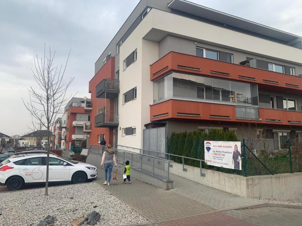 Apartment Iron Cube Praga Exterior foto
