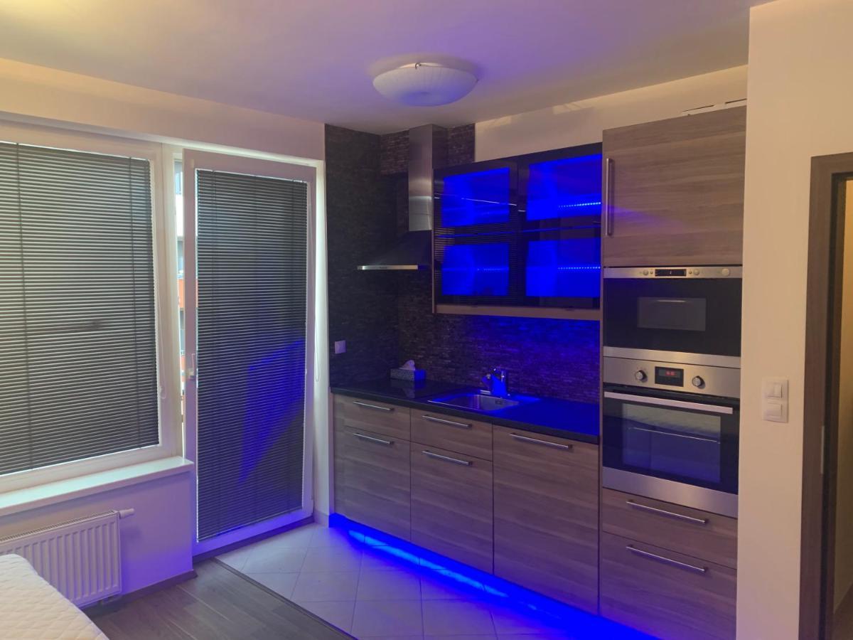 Apartment Iron Cube Praga Exterior foto